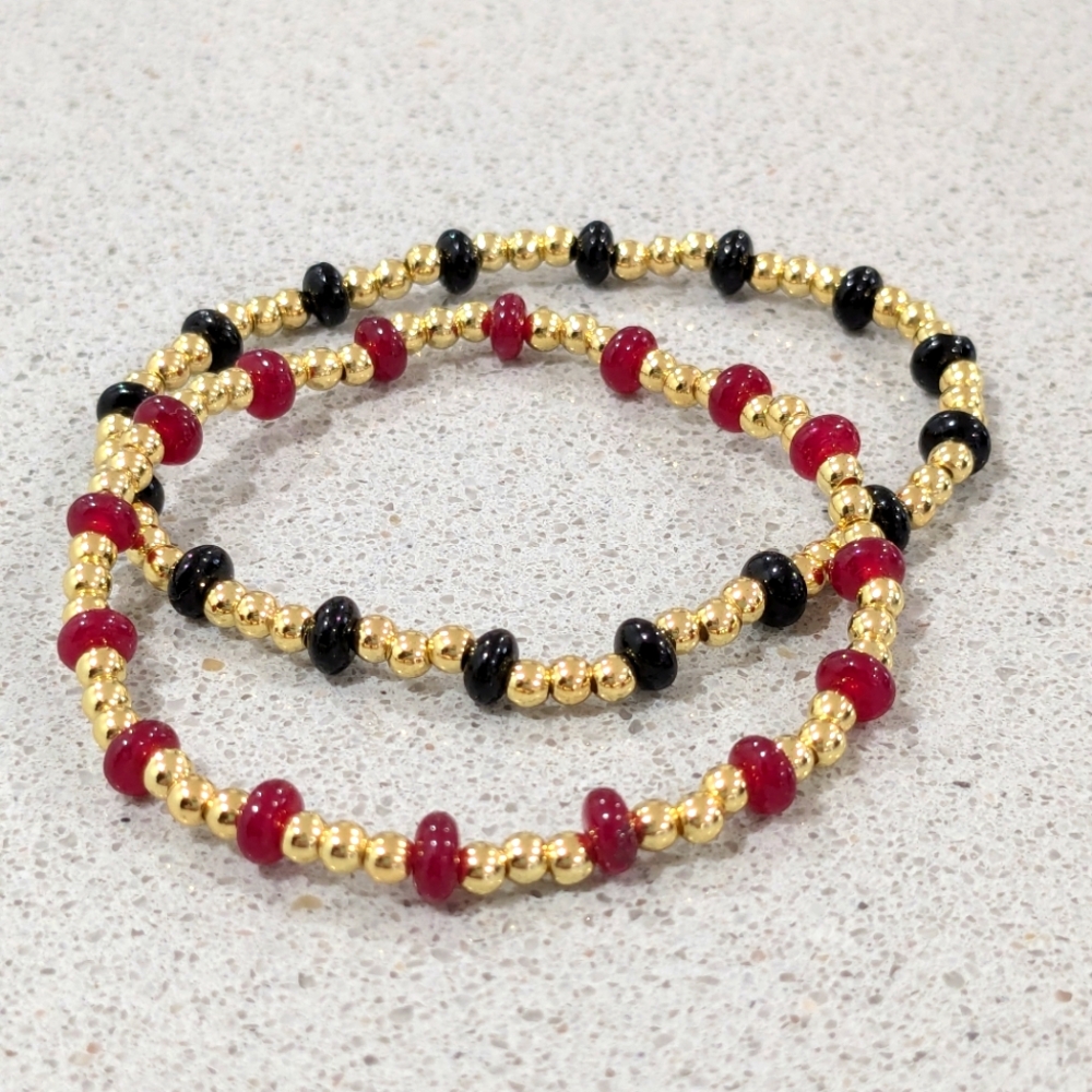 Elegant Gold 18kt Gold Filled Garnet & Onyx Beaded Bracelet Set